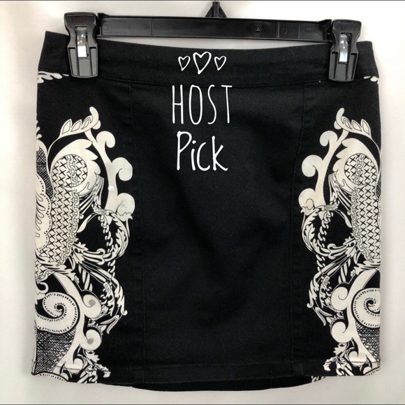 Divided by H & M Dresses & Skirts - Divided by H & M Black Mini Skirt